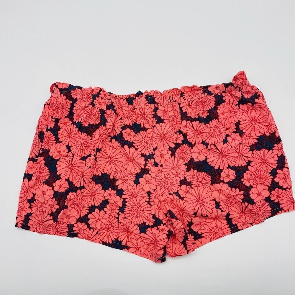 Isabel Maternity by Ingrid & Isabel XL Drapey Knit Shorts in Pink Floral 2411 - Picture 4 of 7